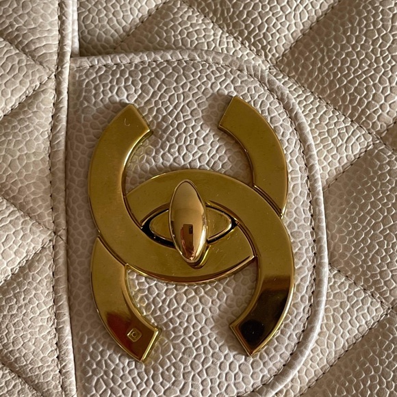 CHANEL JUMBO XL CLASSIC FLAP CAVIAR24k GHW - Picture 11 of 17